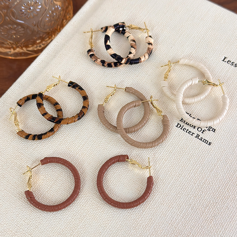 Brincos Argola com Couro