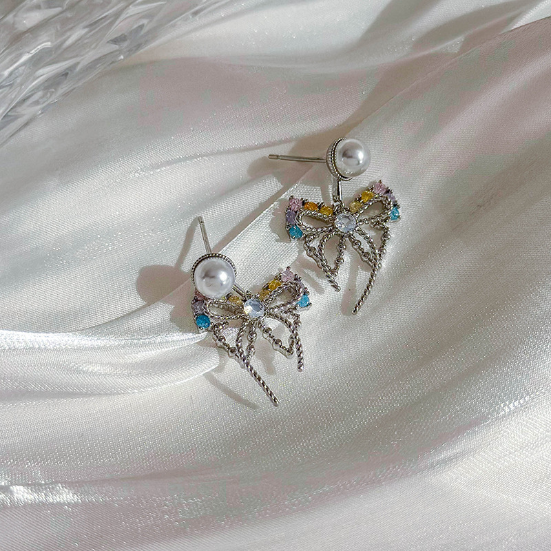 Orecchini a Bottone Fiocco e Perle