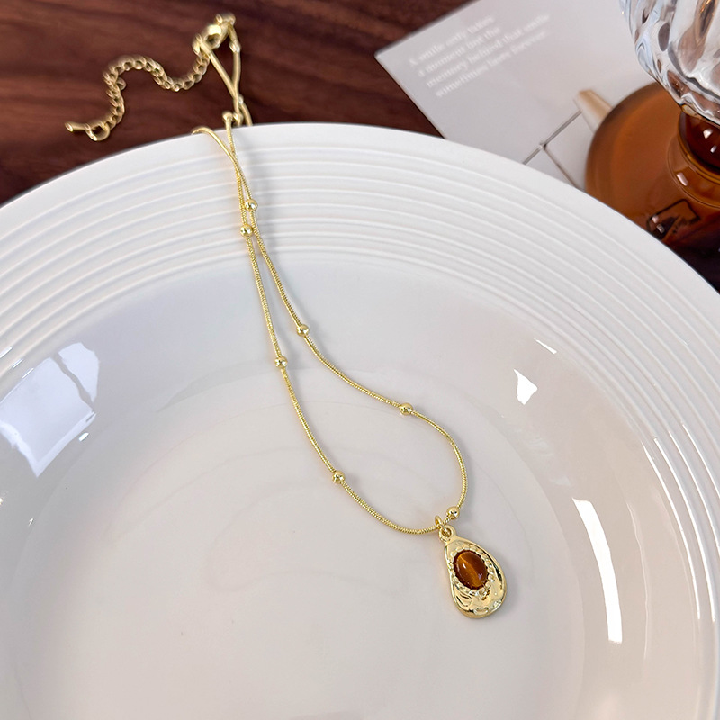 قلادة عين النمر