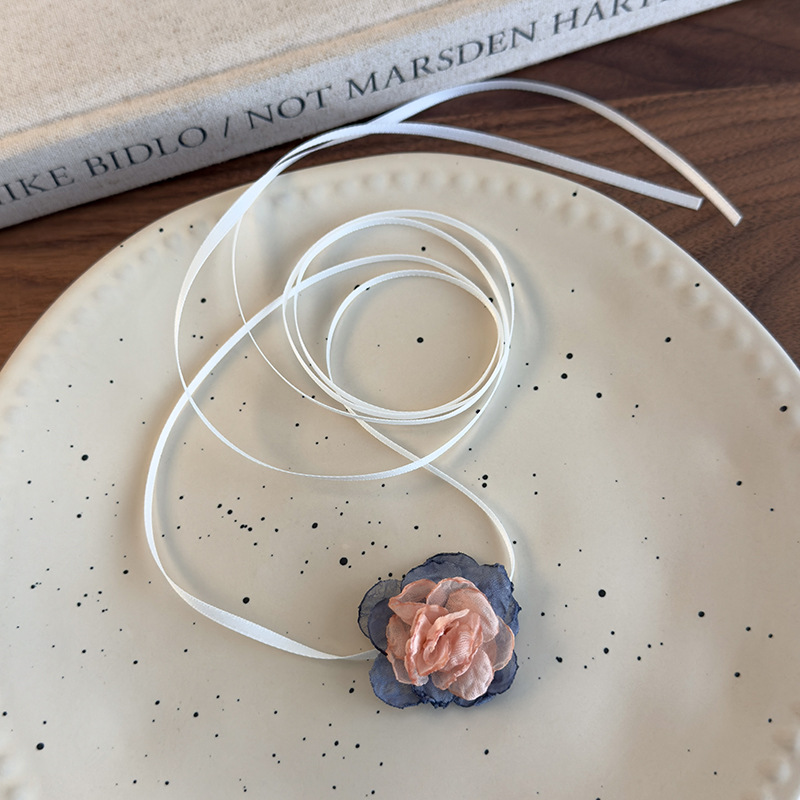 Квітковий кокер зі шнурком