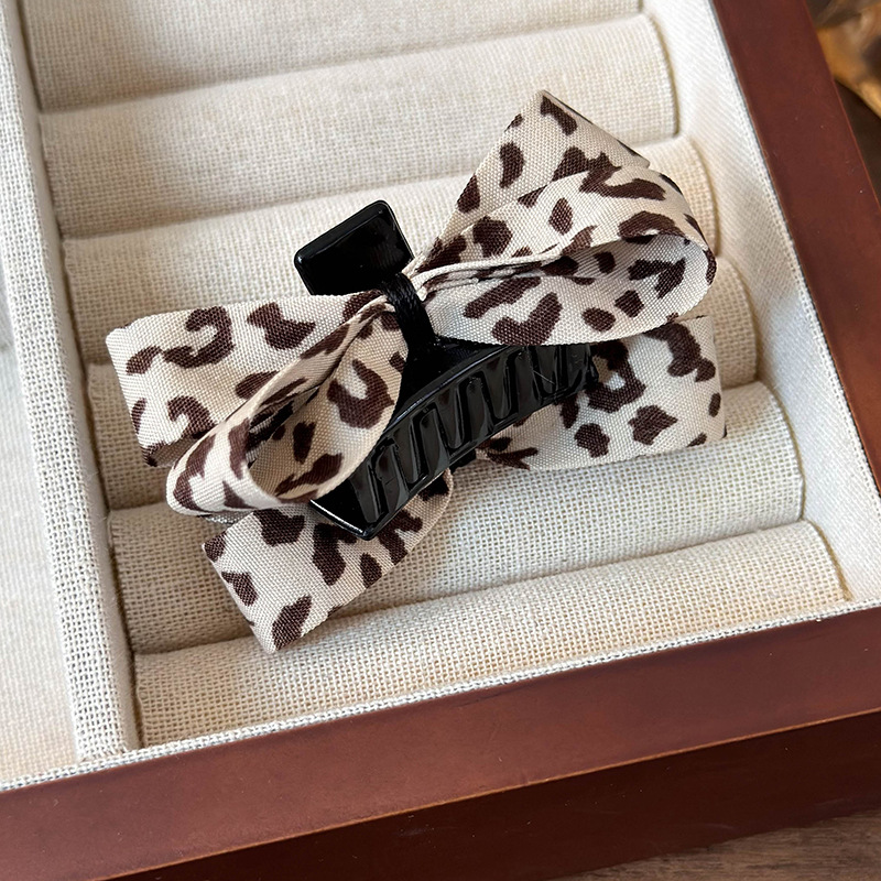 Agravă pentru păr cu fundiță leopard