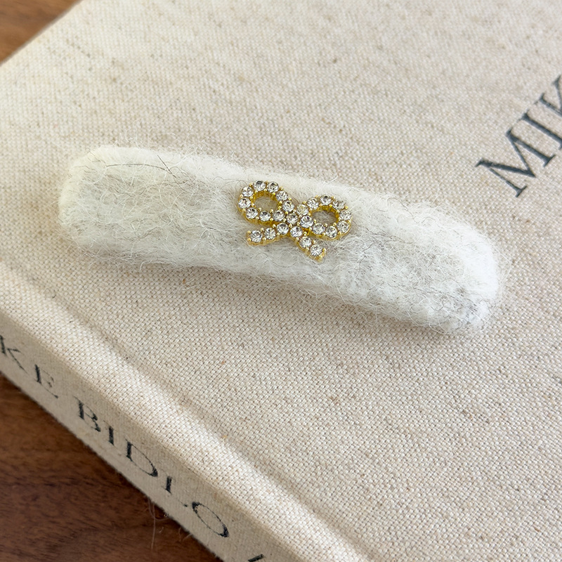 Agrafă de păr cu fundiță strass