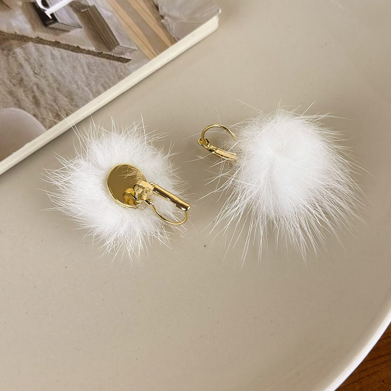 폼폼 귀걸이