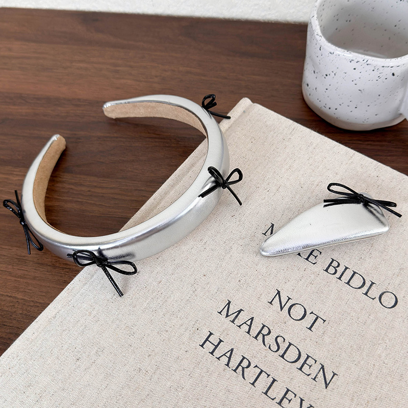 Bandeau Cuir Noeud Argenté