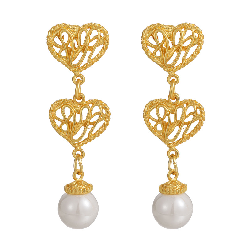 أقراط طويلة متدلية لؤلؤية من الدانتيل الملكي العتيق