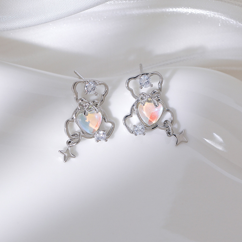 ต่างหูหมีโพรงซิร์คอนสีสันสดใส