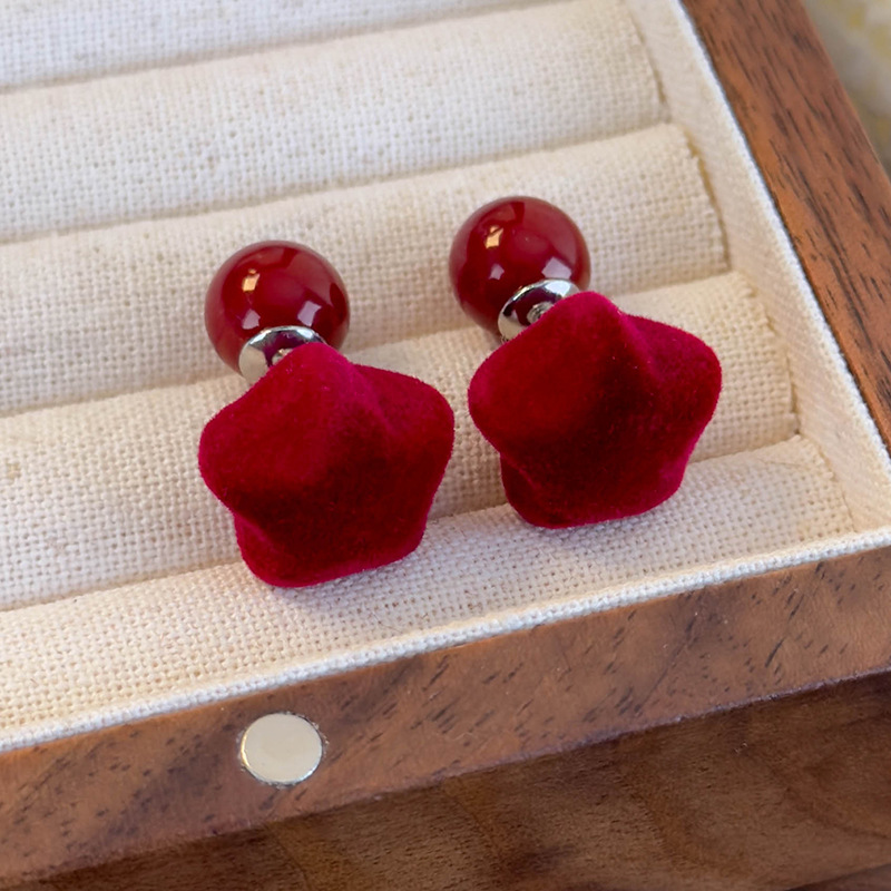 와인 레드 플록 하트 베어 양면 귀걸이