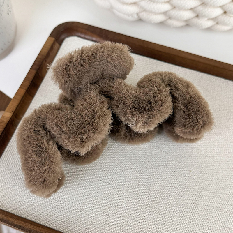 Agrafă Mare pentru Păr din Blana Sintetică