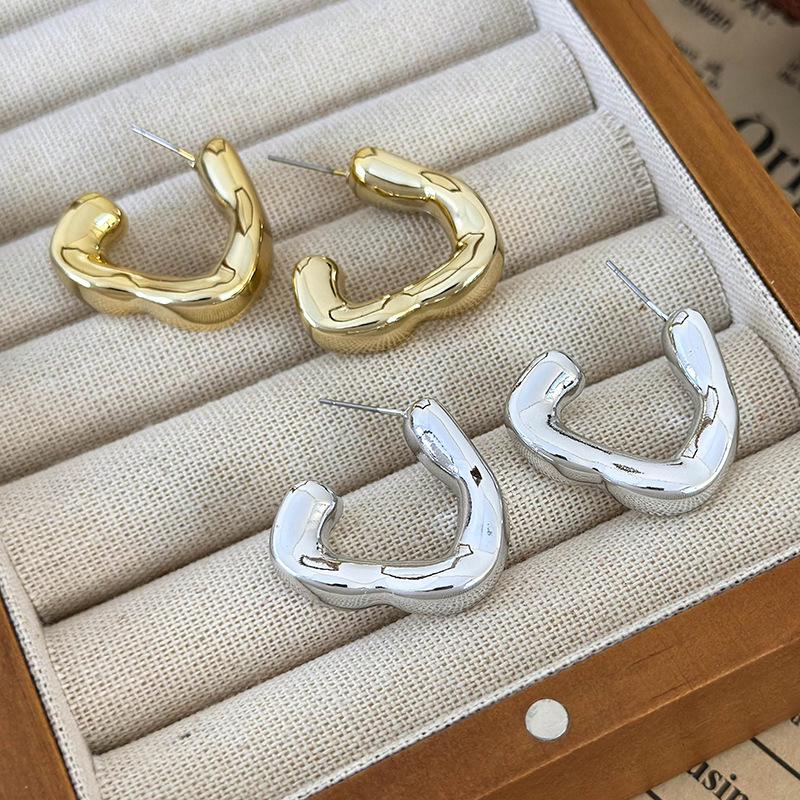 ジオメトリックトライアングルイヤリング