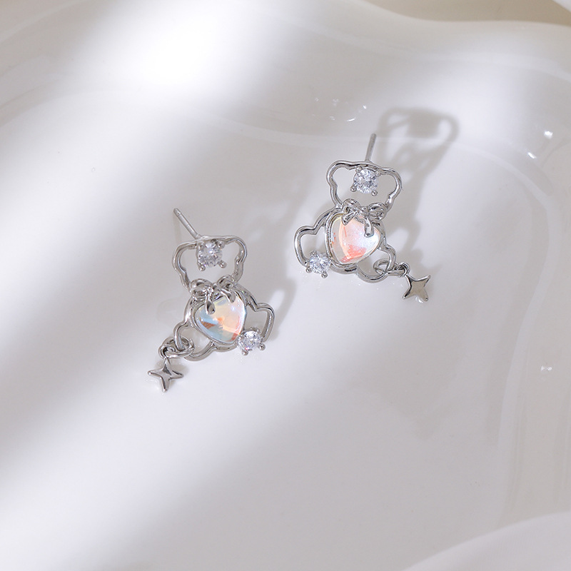 ต่างหูหมีโพรงซิร์คอนสีสันสดใส