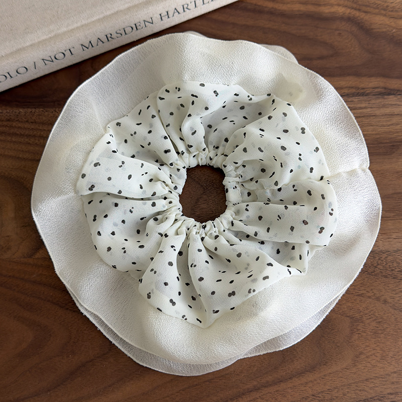 Powiększone Chiffonowe Gumki z Kropkami