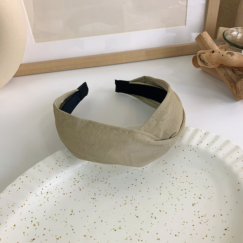 Diadema Cruz Ancha de Cuero PU