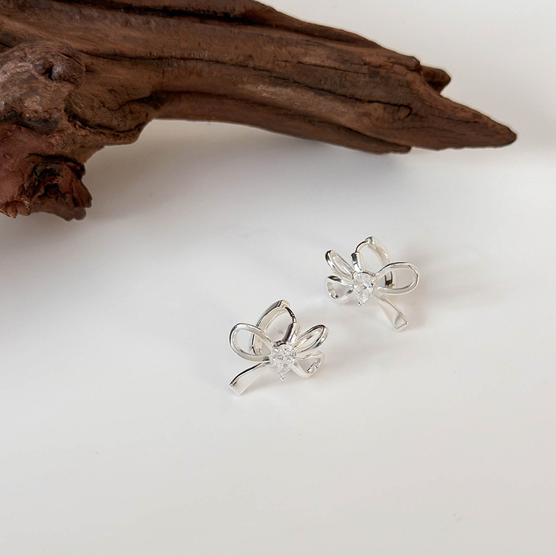 Кліпс для Вух Бантик з Цирконом