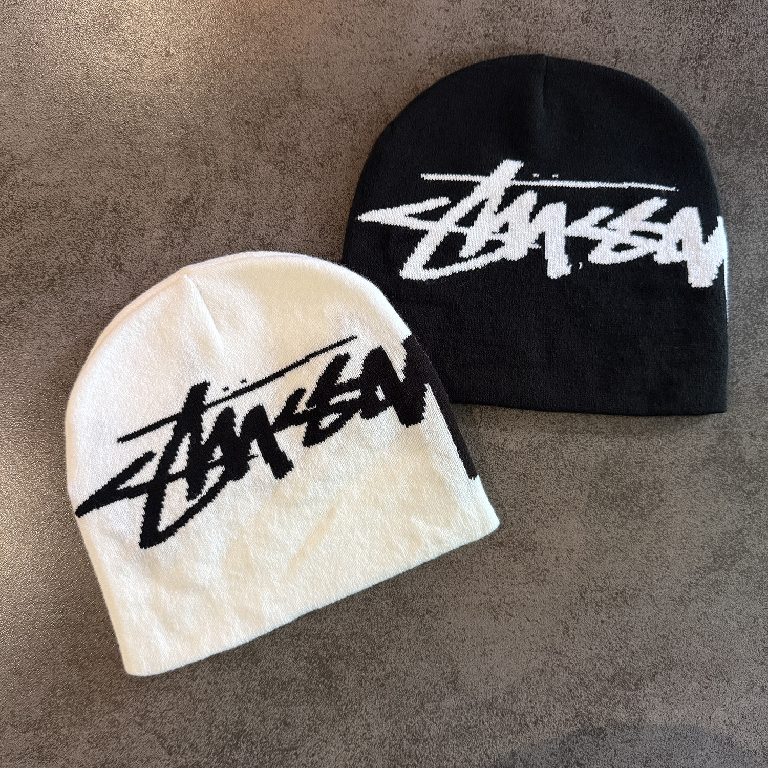 Minimalistische Strickmütze