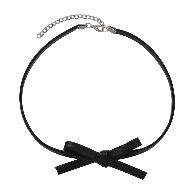 Шкіряний чокер з бантом