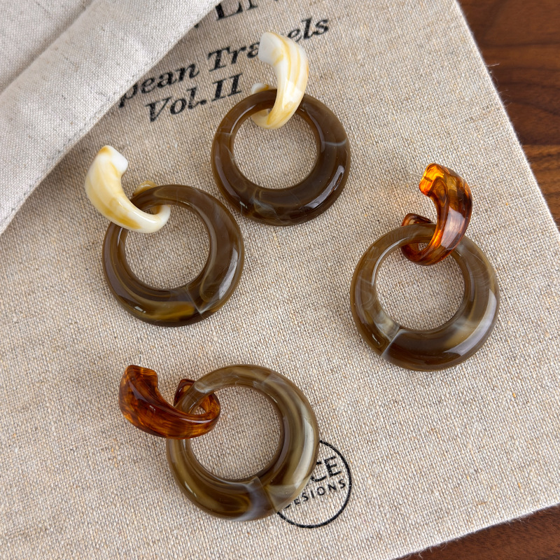 ต่างหูฮูปทรงเรขาคณิตสีน้ำตาลวินเทจ