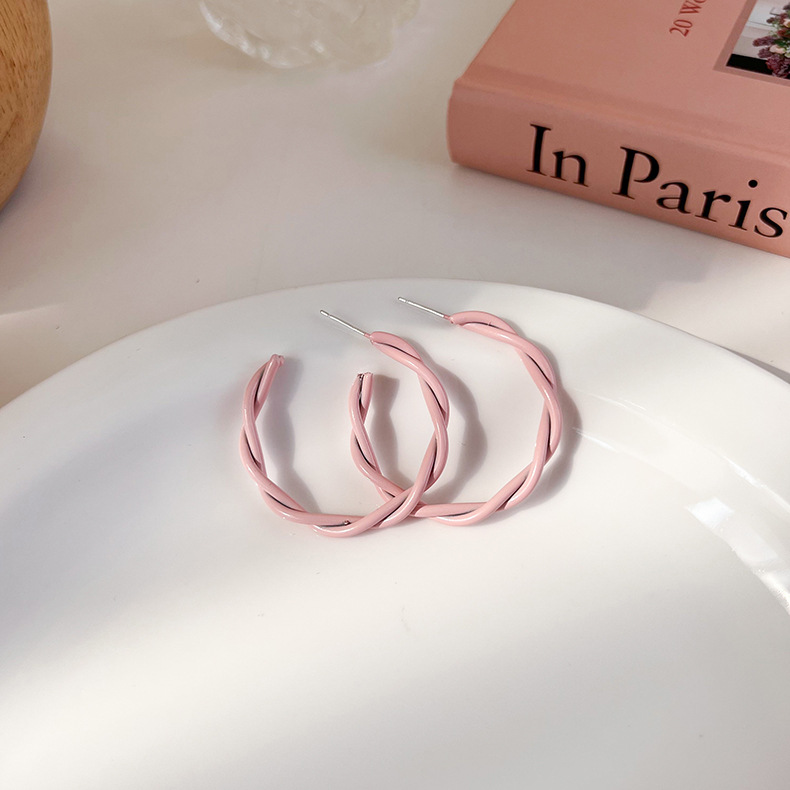 지오메트릭 핑크 귀걸이