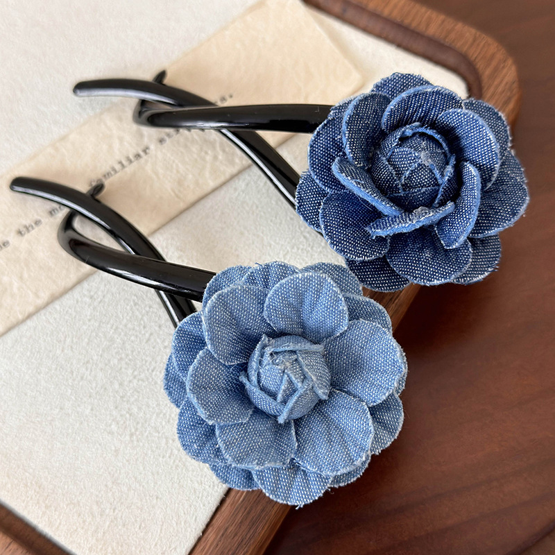 Grampo de Cabelo Twist Flor de Jeans