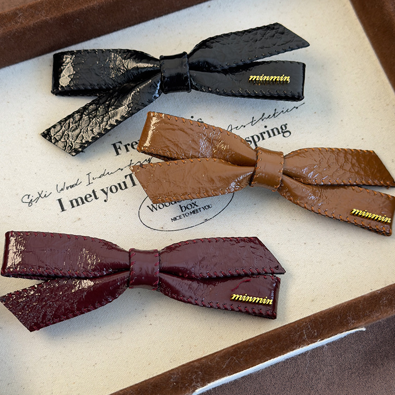 Kožená Spona do Vlasů Kachní Zobák s Mašlí