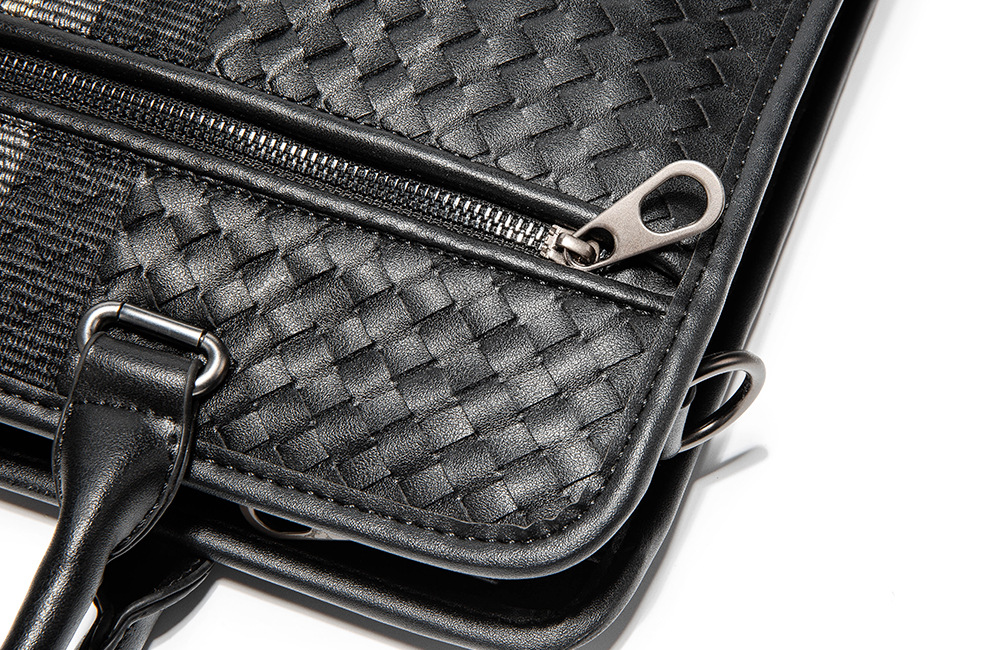 حقيبة رجال منسوجة