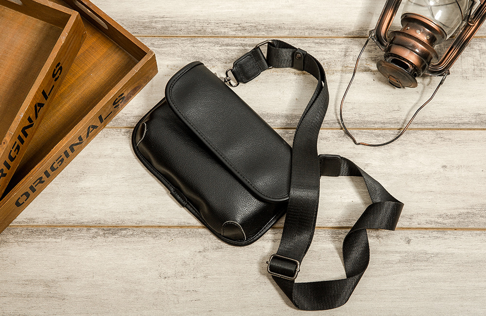 Męska Saszetka Na Klatkę Mała Kwadratowa Skóra PU Czarna