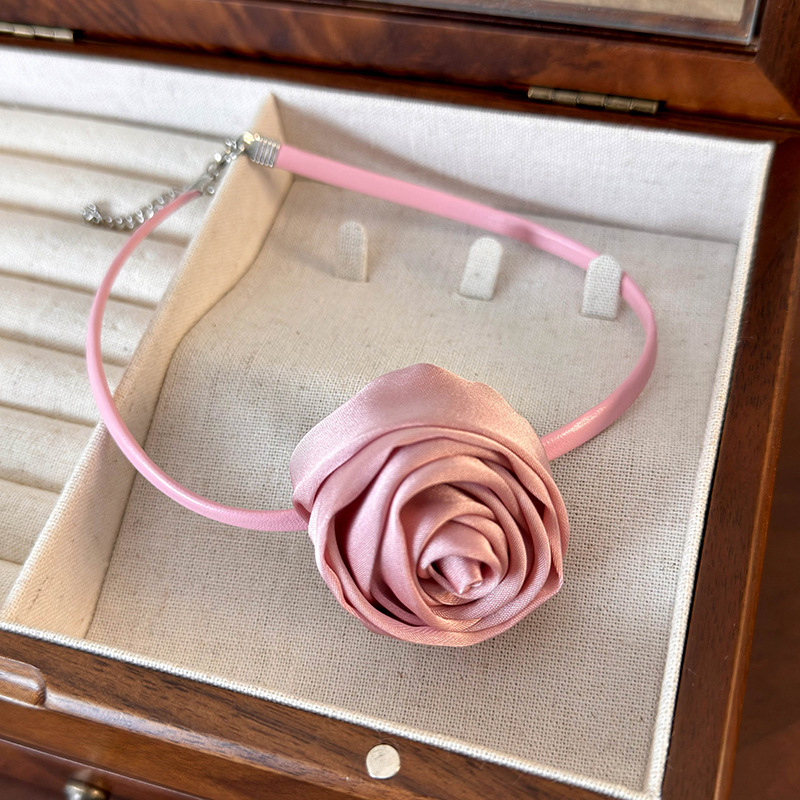 Французький Трояндовий Квітковий Чокер