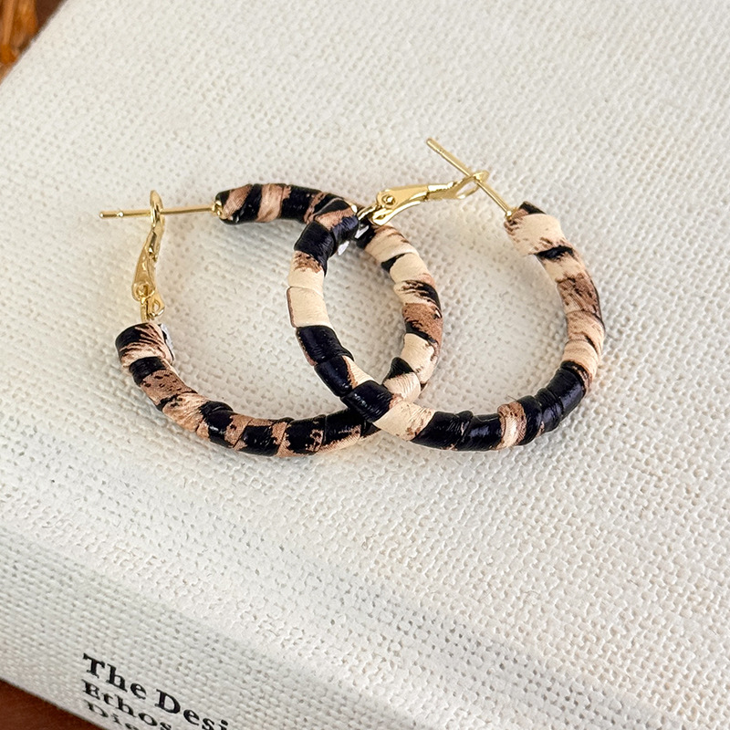 Brincos Argola com Couro