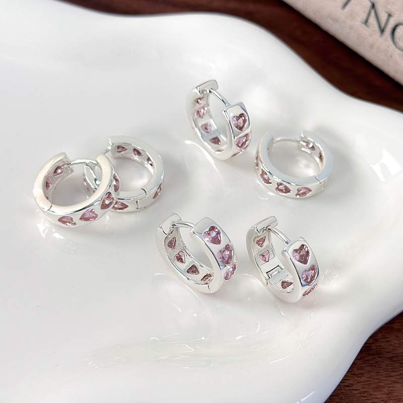 Серьги-сердце с розовым бриллиантом