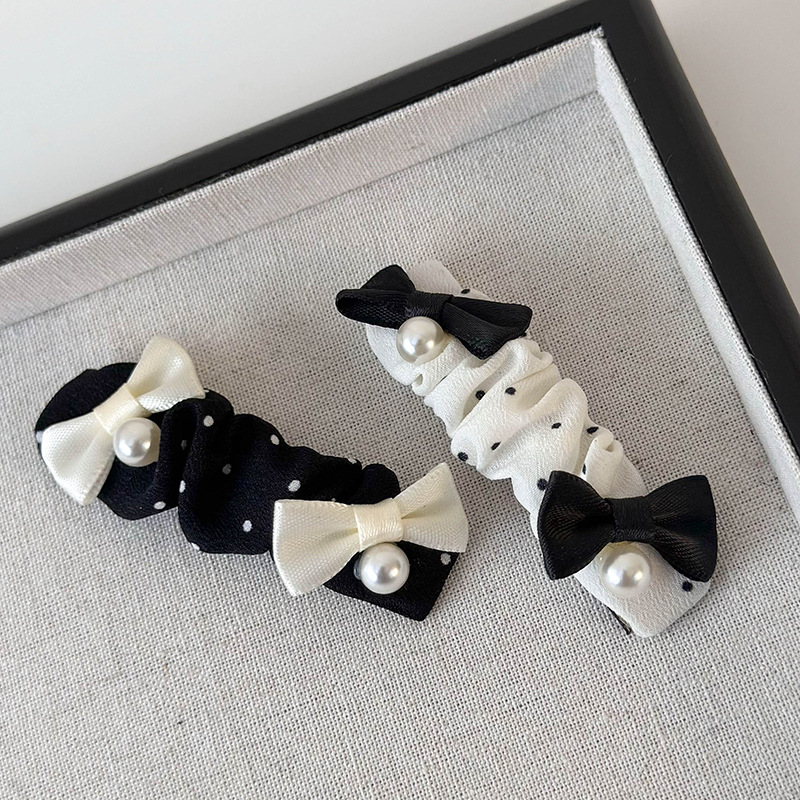 Scrunchies a Sponky do Vlasů s Tečkami