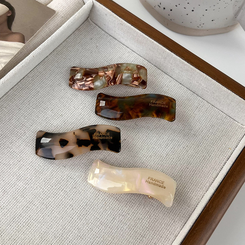 Agrafă de păr din acetat ondulat