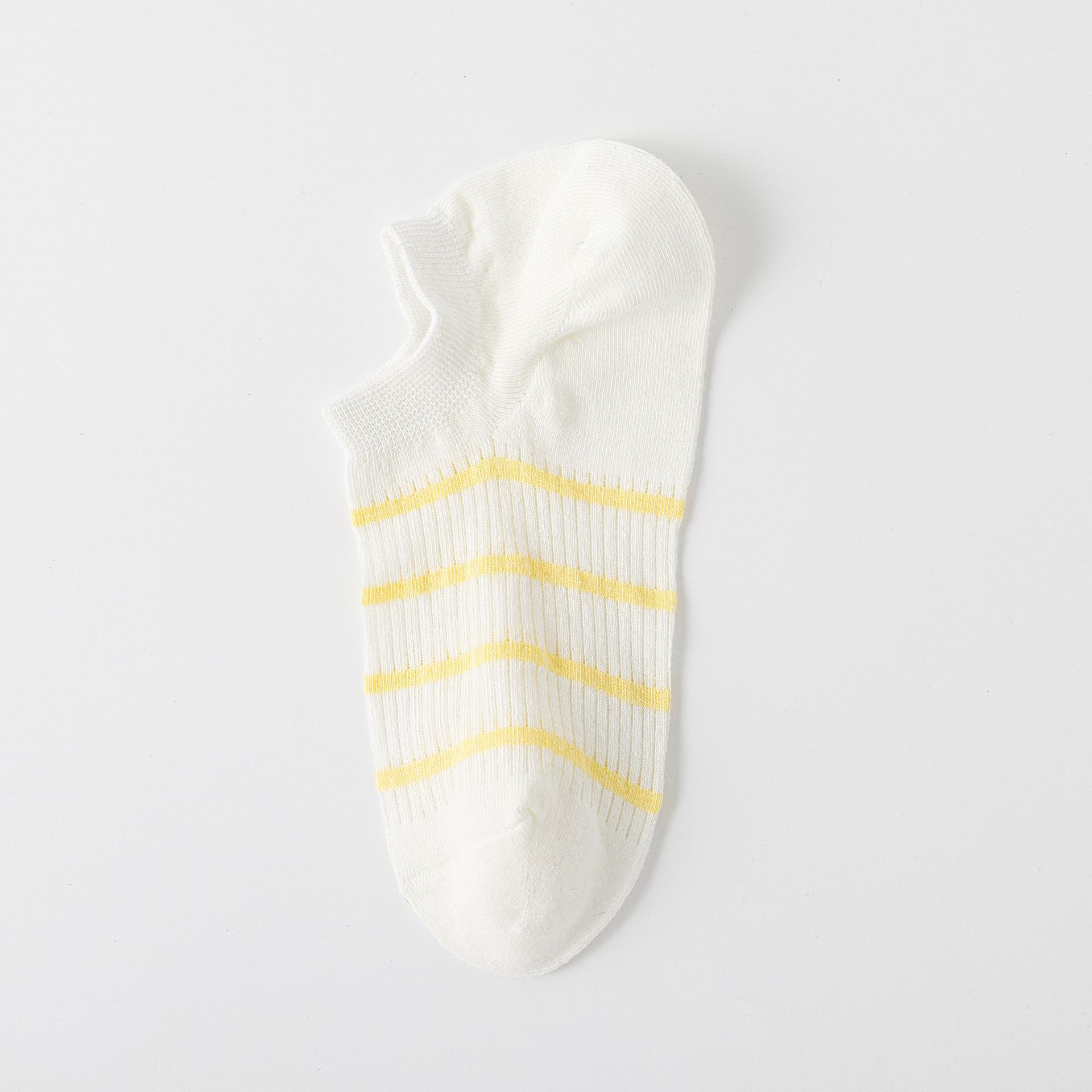 جوارب نسائية غير ظاهرة مخططة