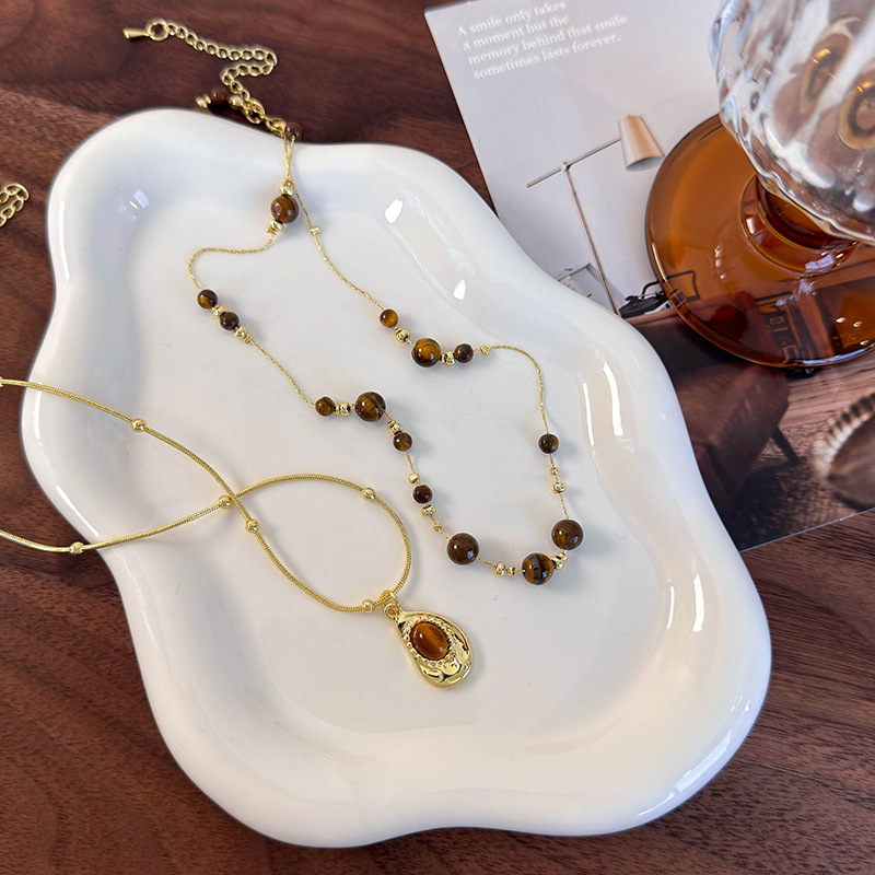 Collier ras de cou double couche œil de tigre