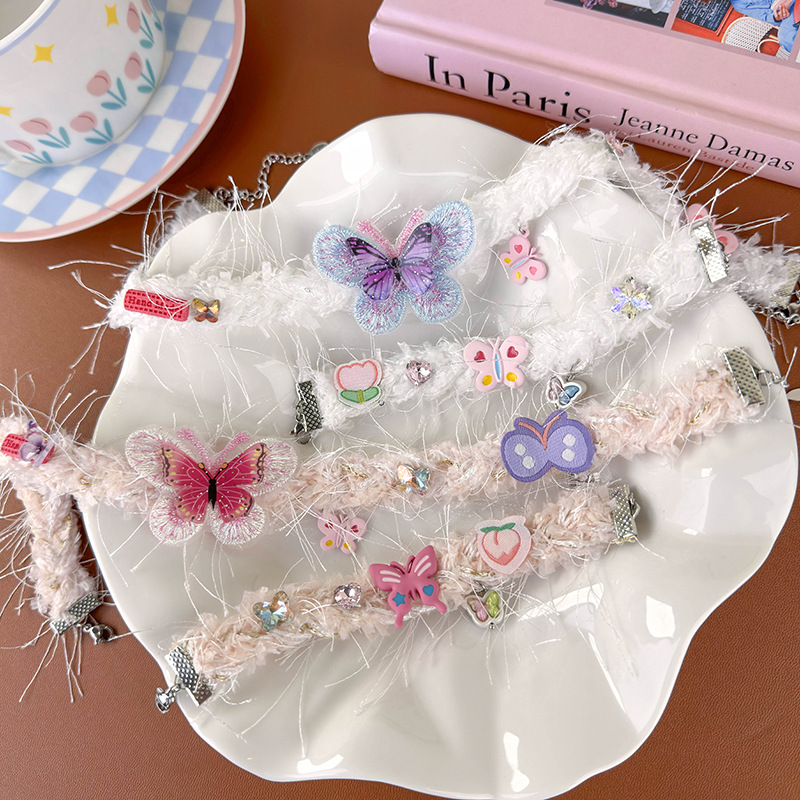 В'язаний Чокер з Метеликом