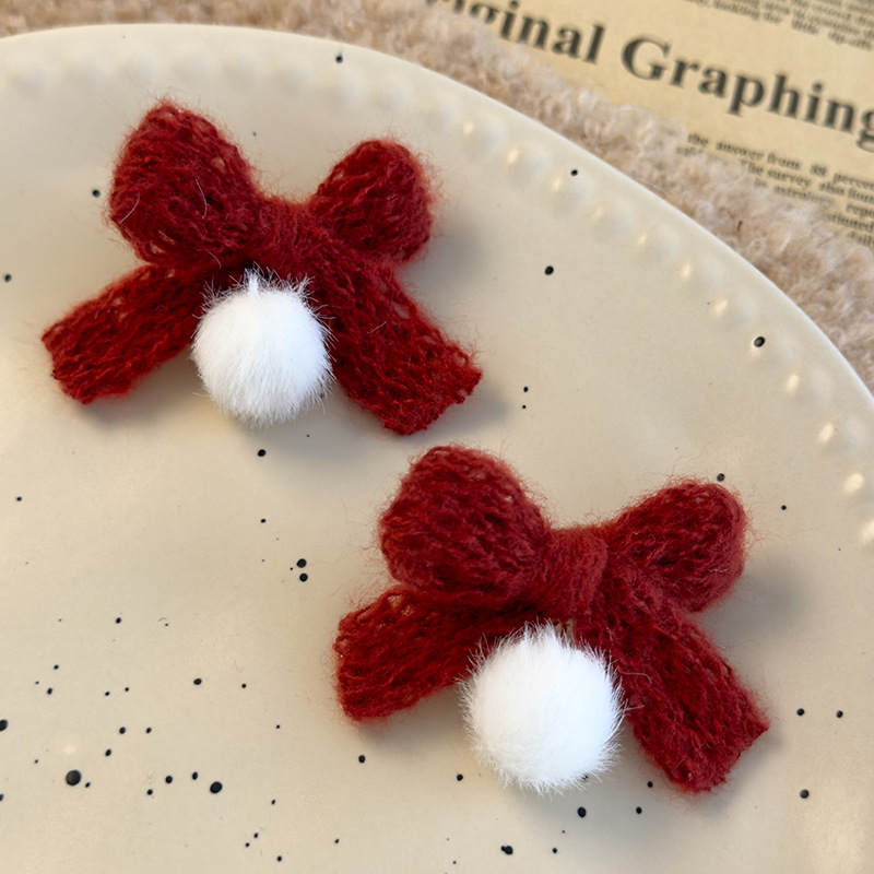 Χειμωνιάτικα πλεκτά σκουλαρίκια με φιόγκο και πομπόν