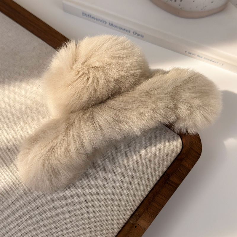 Agrafă pentru Păr din Blană de Iepure Angora