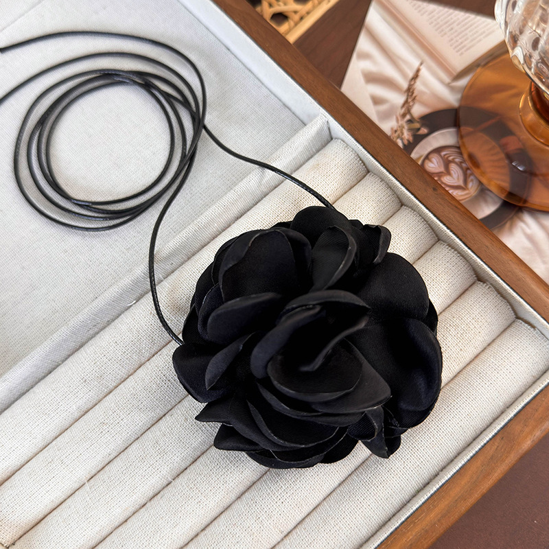 Квіткове Намисто-чокер