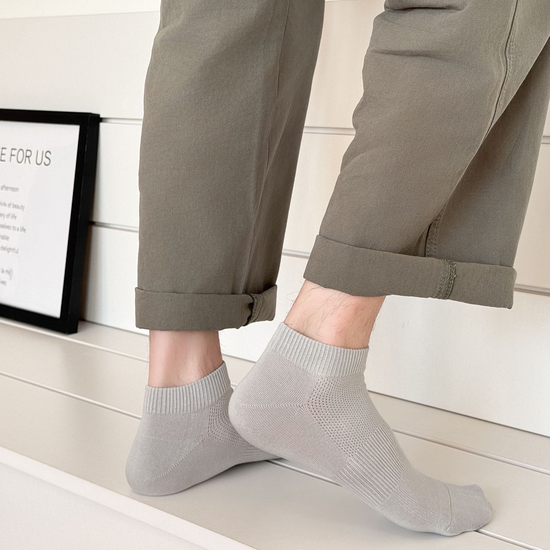 ถุงเท้าผู้ชายฝ้ายเมชระบายอากาศ