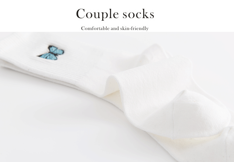 Meias de Algodão com Bordado de Borboleta