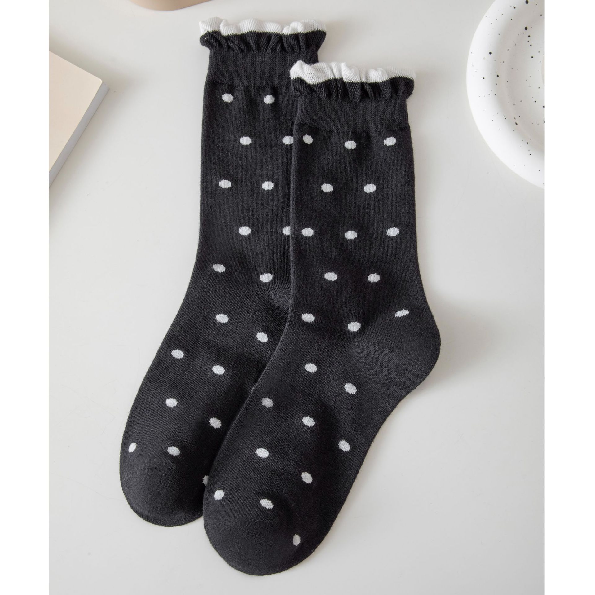 Meias Femininas de Xadrez e Bolinhas