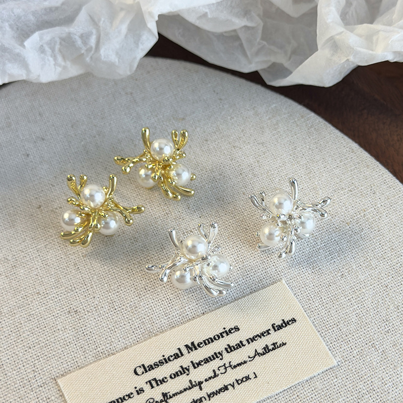 أقراط لؤلؤ كلاسيكية