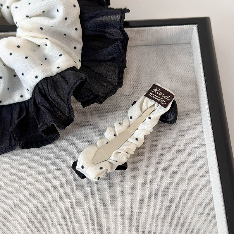 Scrunchies a Sponky do Vlasů s Tečkami