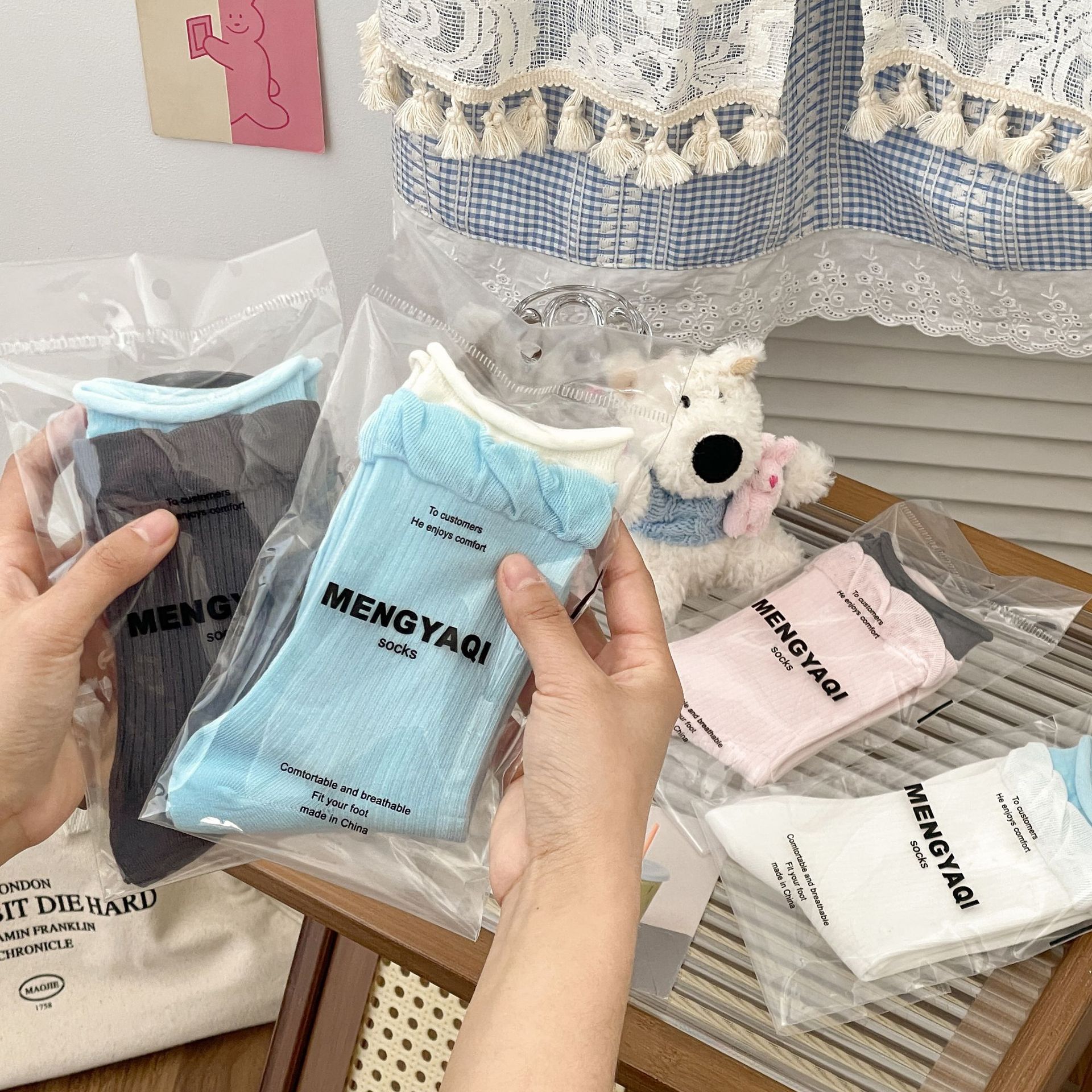 Meias Cano Médio de Algodão Penteado