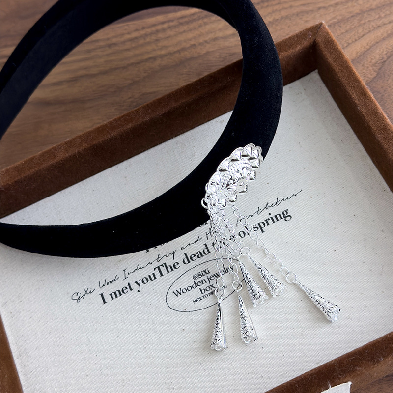 Εθνοτική Κλιπς Μαλλιών με Φούντες