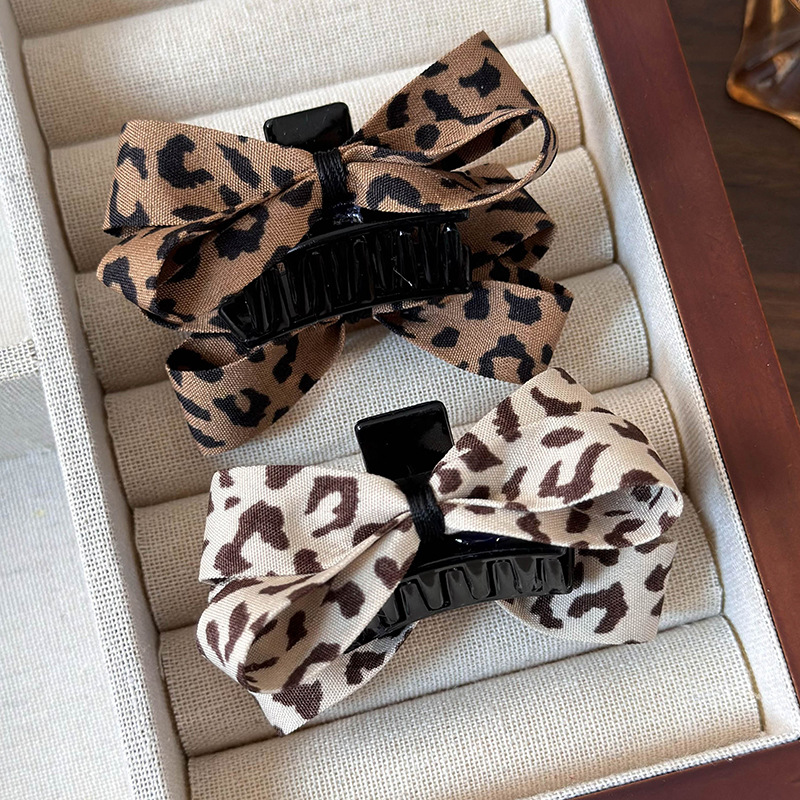 Agravă pentru păr cu fundiță leopard