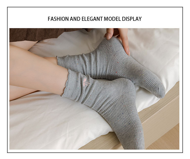 Meias Mid-Calf com Laço Bordado