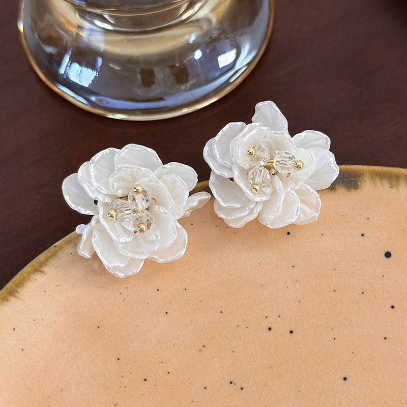 Orecchini con Pendenti a Petali Perlati Strass