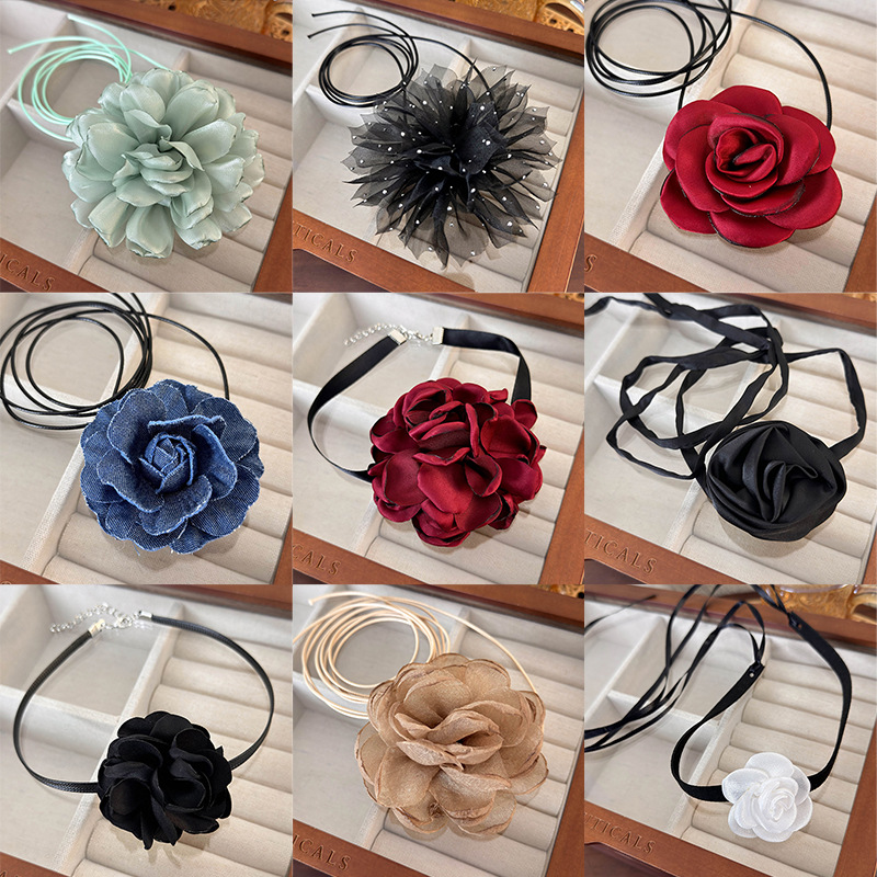 Bloemen Choker Ketting