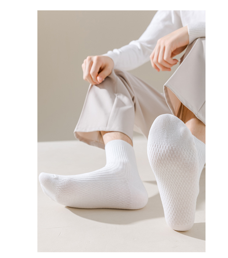 Meias Esportivas Cano Médio com Costura Dupla