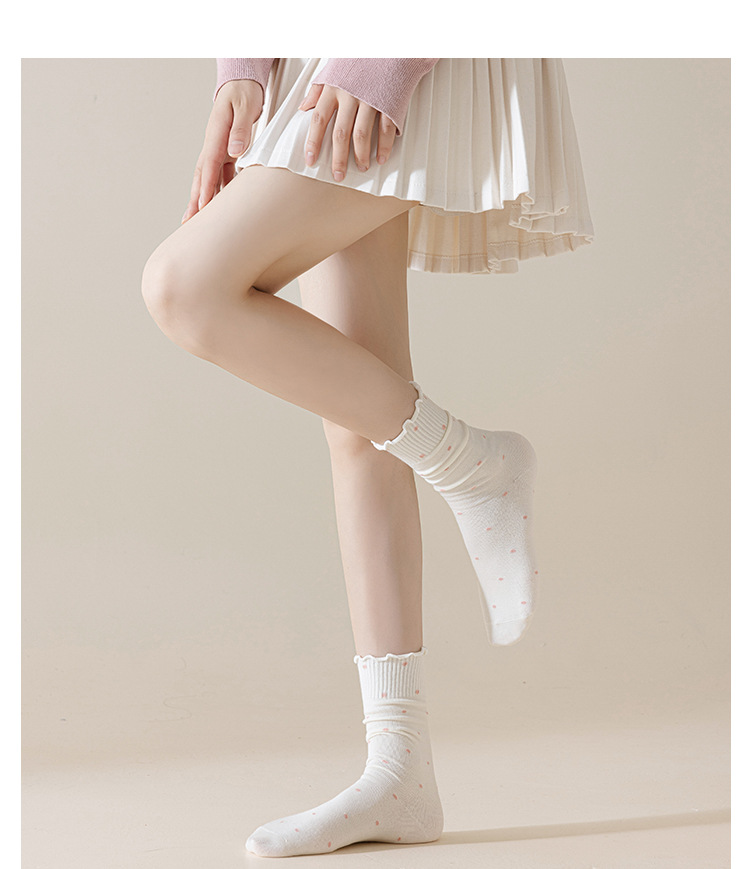 Meias com babados respiráveis