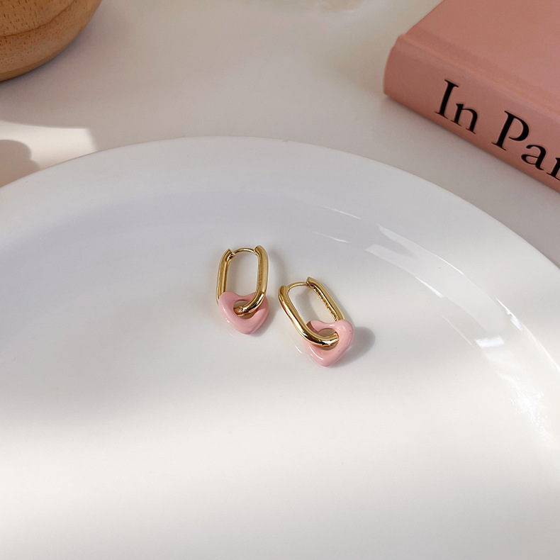 지오메트릭 핑크 귀걸이